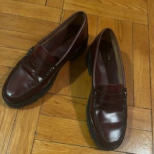 G.H. Bass Whitney Super Lug Loafers size 9 in wine color